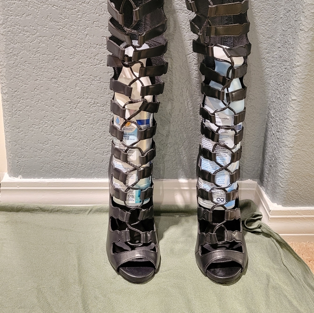 Black - calf laced heel boots